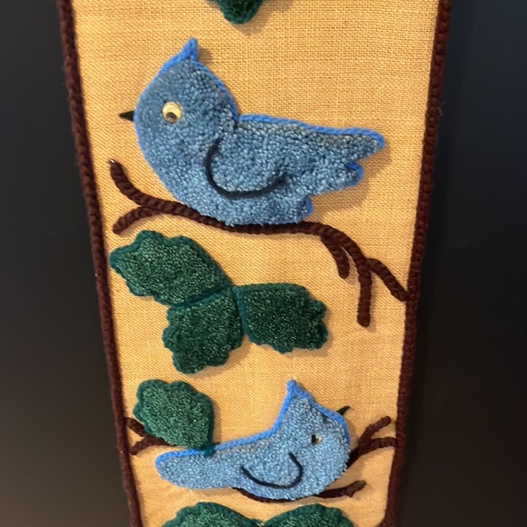 VINTAGE three bird textile wall hanging - Picture 2 of 6